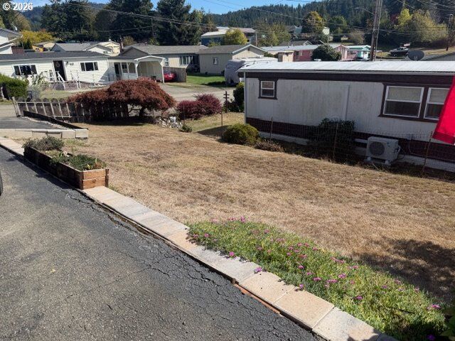 Property Photo:  430 23rd St  OR 97458 