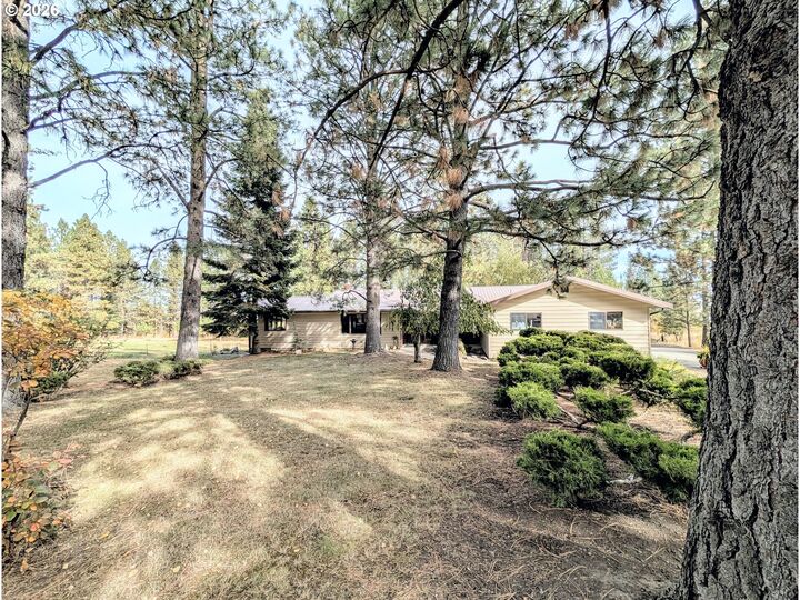 Property Photo:  65721 Hunter Rd  OR 97850 