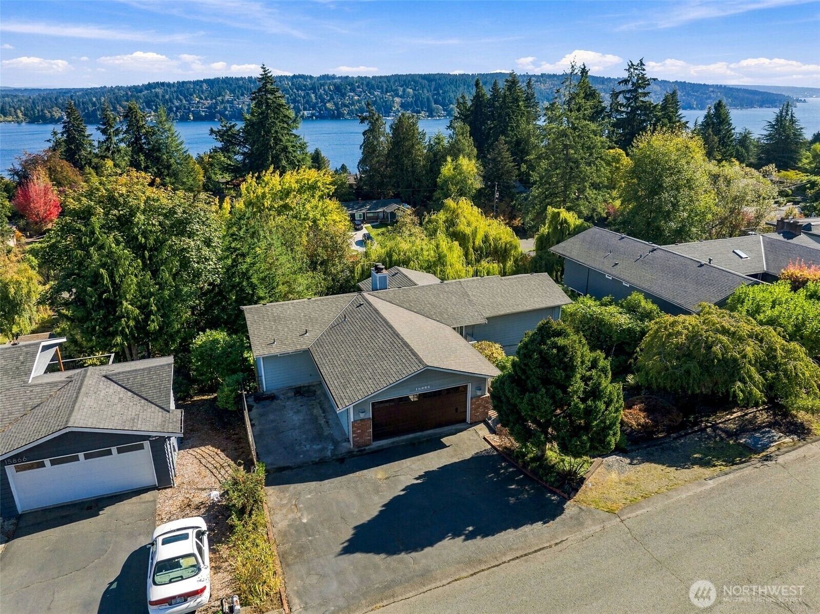 Property Photo:  15862  36th Avenue NE  WA 98155 