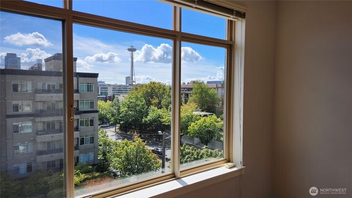 Property Photo:  1000  Aurora Avenue N 509  WA 98109 