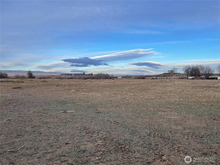 Property Photo:  4412  Clyde Circle  WA 98944 
