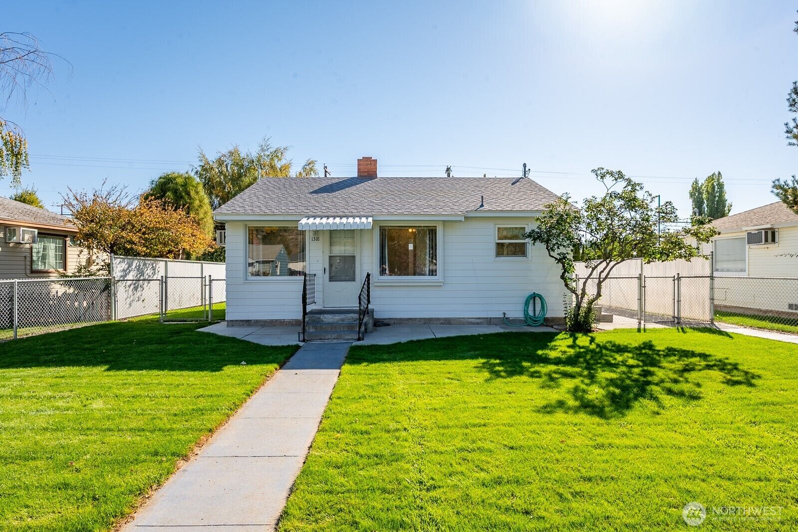 Property Photo: 1318 SW C Street WA 98823
