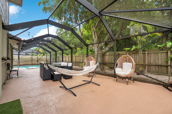 Property Photo:  4966 NW 6th Street  FL 33063 