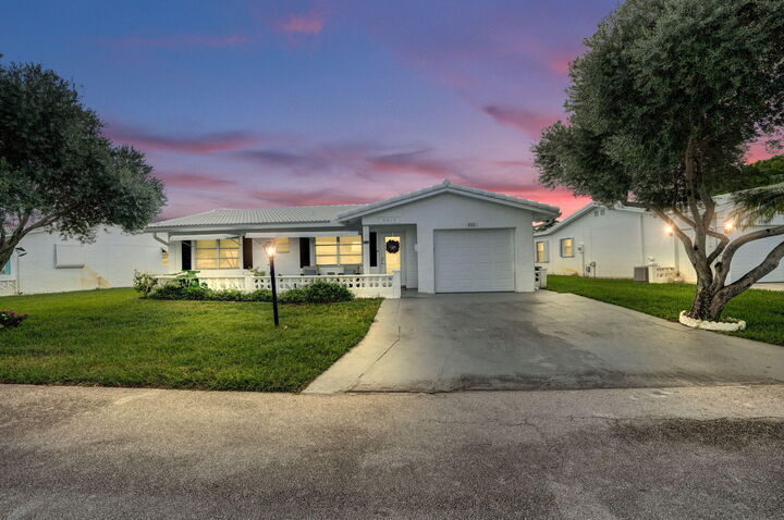Property Photo:  2012 SW 18th Drive  FL 33426 