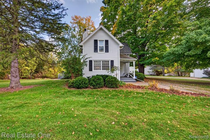 Property Photo:  1944 King Road  MI 48446 