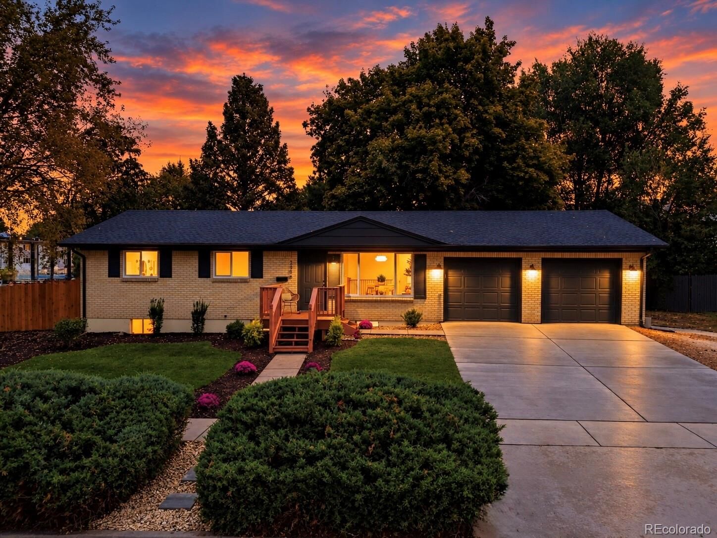 Property Photo:  2308 Lelaray Street  CO 80909 