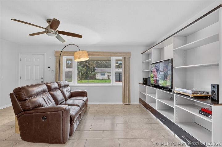 Property Photo: 908 SW 36th Terrace FL 34990