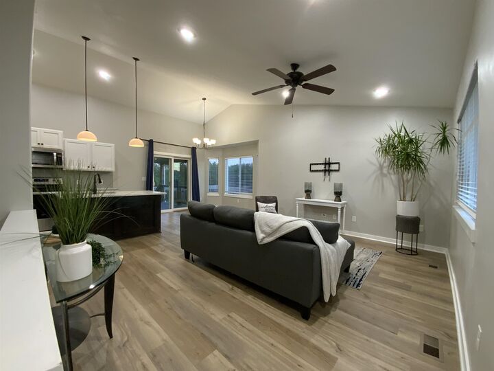 Property Photo:  2318 S Chateau St  KS 67207 