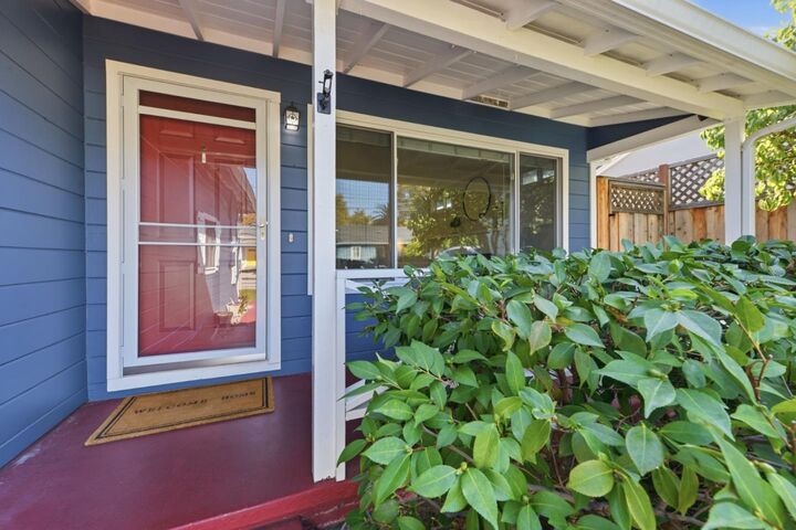Property Photo:  358 D Street  CA 94063 
