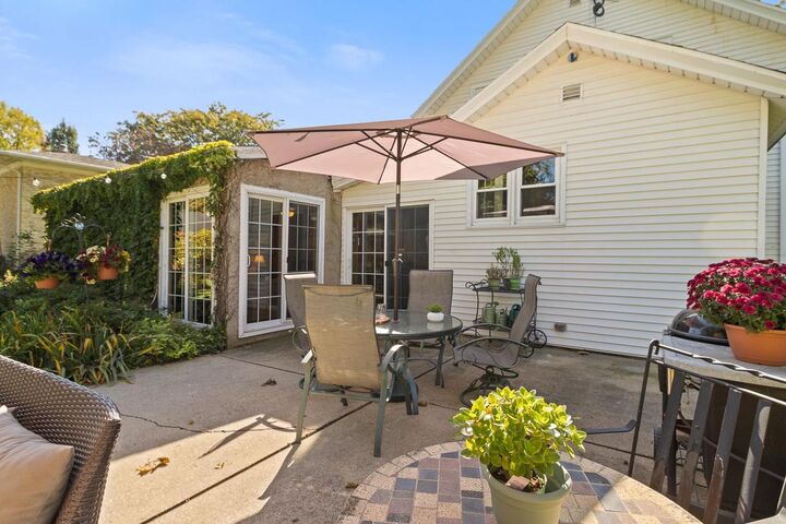 Property Photo: 442 E Madison Avenue WI 53563