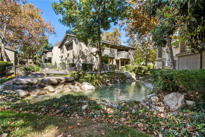 Property Photo:  960 East Bonita Ave #14  CA 91767 