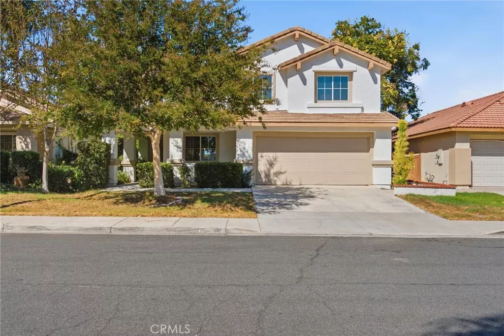 Property Photo:  32276 Via Arias  CA 92592 