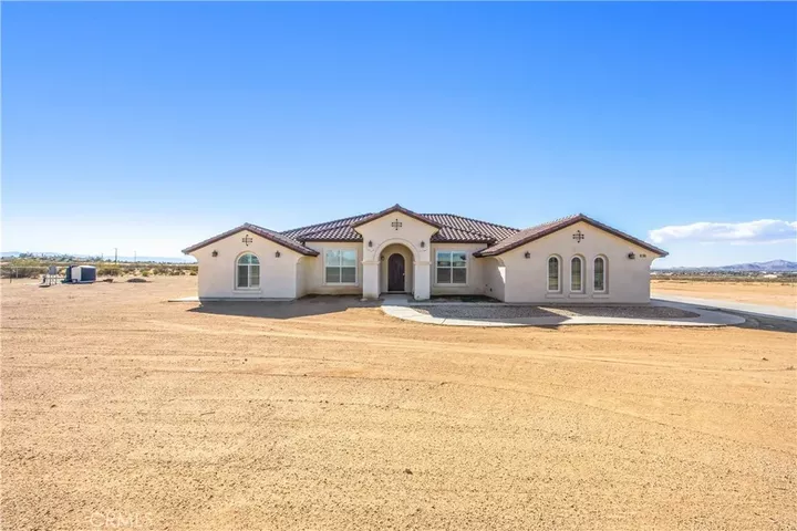 Property Photo:  11386 Tujunga  CA 92308 