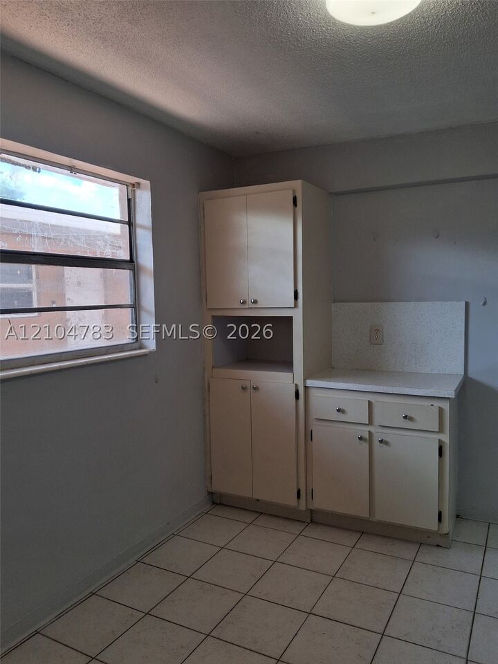 Property Photo: 55 W 16th St 8 FL 33010