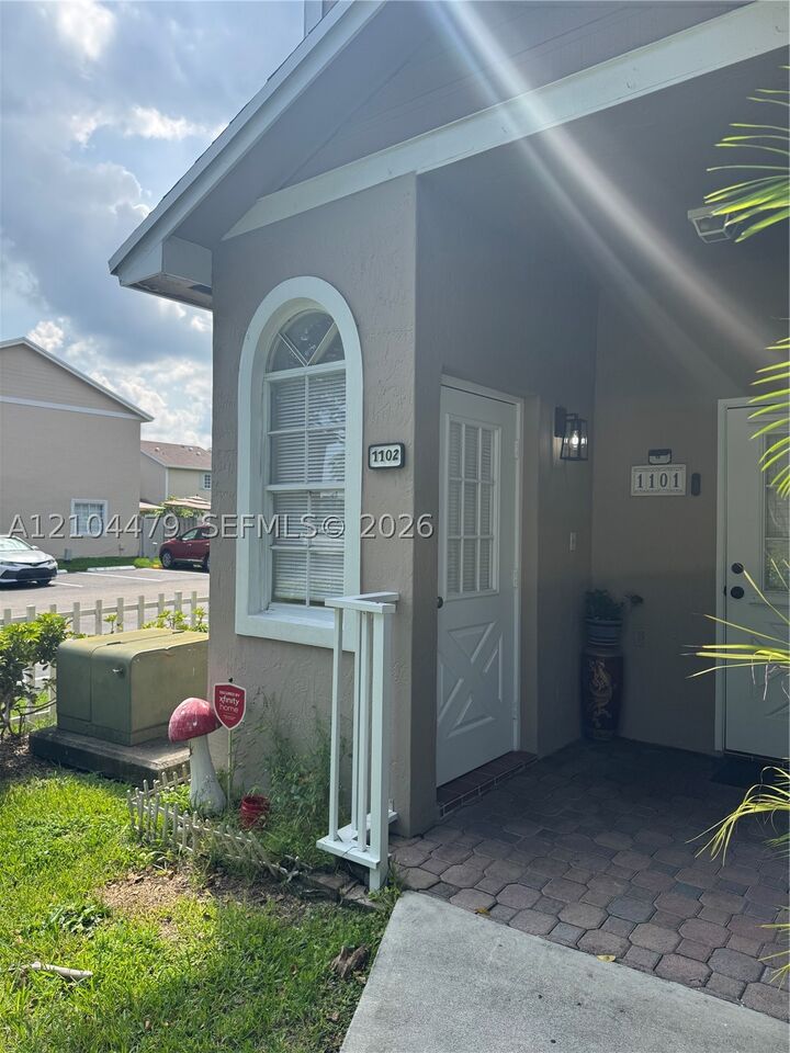 Property Photo: 12201 SW 148th St 1102 FL 33186