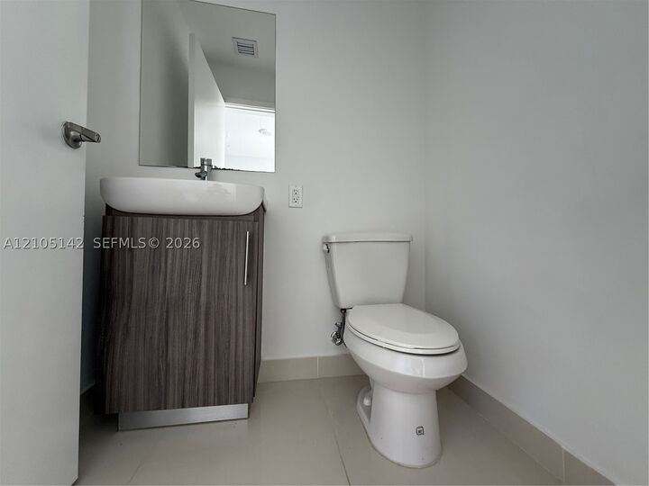 Property Photo:  1159 NW 1st St  FL 33034 