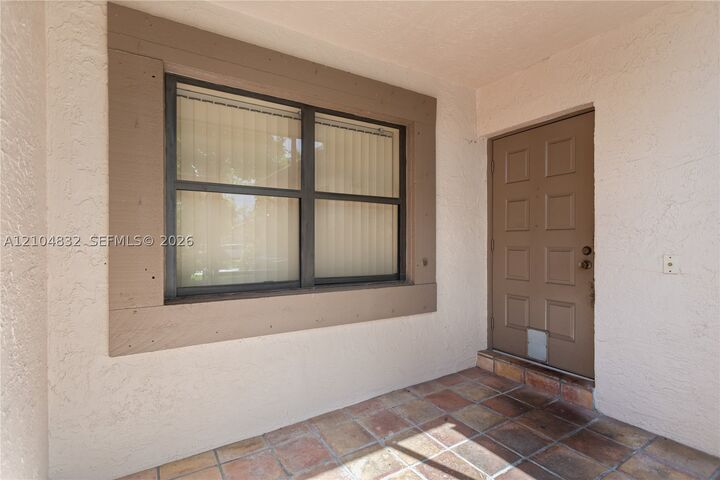 Property Photo: 2236 Seagrape Cir FL 33066