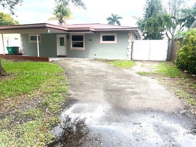 Property Photo: 4150 SW 56th Ter FL 33314