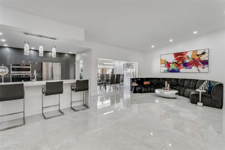 Property Photo:  21244 Harbor Way 211-21  FL 33180 