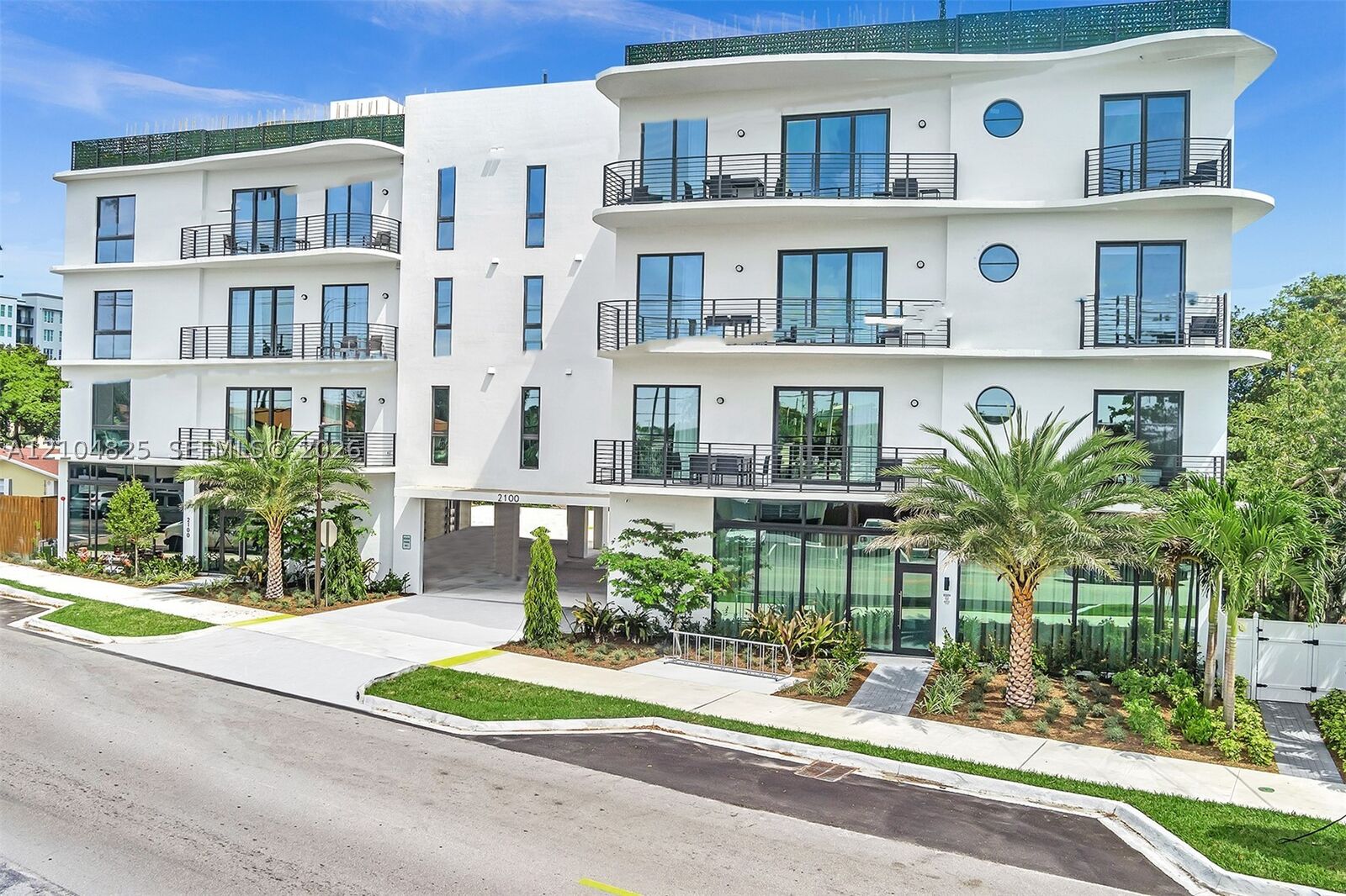 Property Photo:  2100 Miami Rd 202  FL 33316 