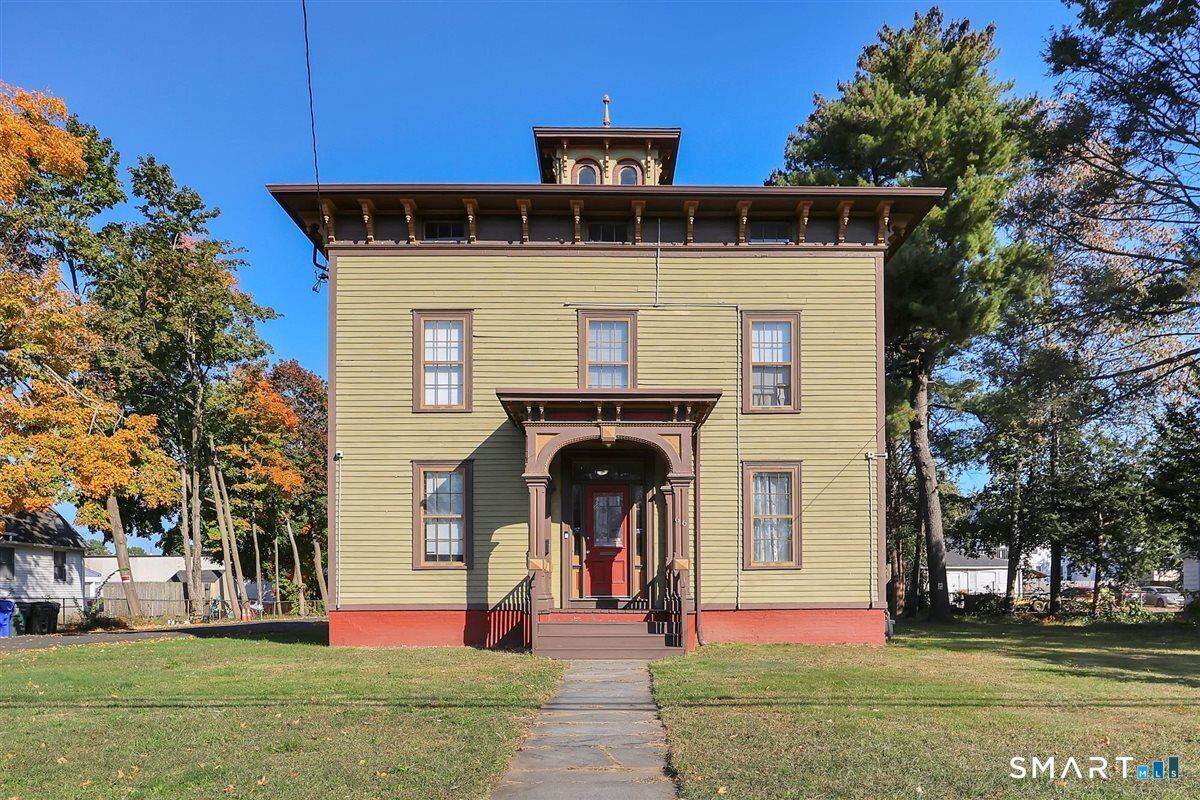 Property Photo:  66 Burnside Avenue  CT 06108 
