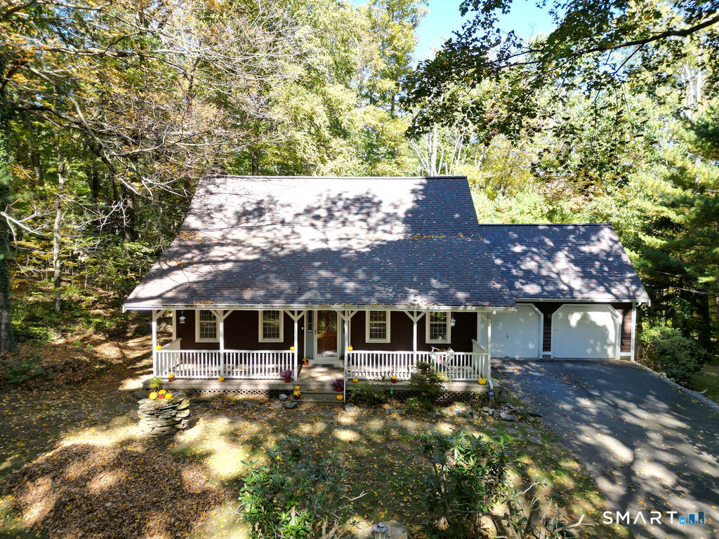 Property Photo:  60 West Street  CT 06232 