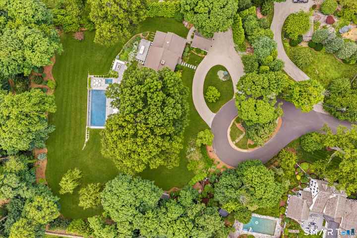 Property Photo: 6 Berry Lane CT 06820
