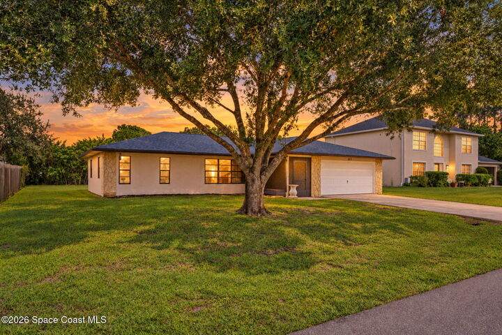 Property Photo:  855 Altamira Street NW  FL 32907 