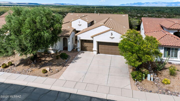 Property Photo:  1961 N Laguna Oaks Drive  AZ 85614 