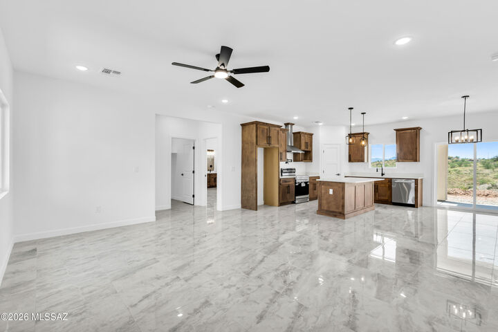 Property Photo:  1904 Circulo Mexicali  AZ 85648 