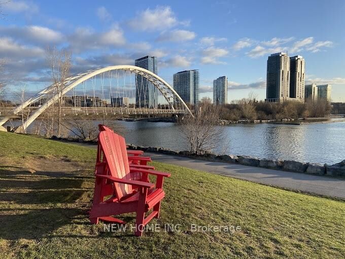 Property Photo:  38 Annie Craig Drive 1910  ON M8V 0A8 