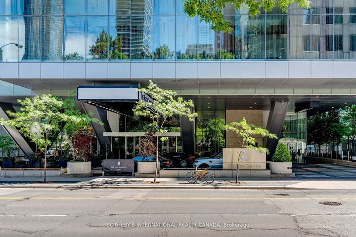 Property Photo: 183 Wellington Street W 2301 ON M5V 0A1