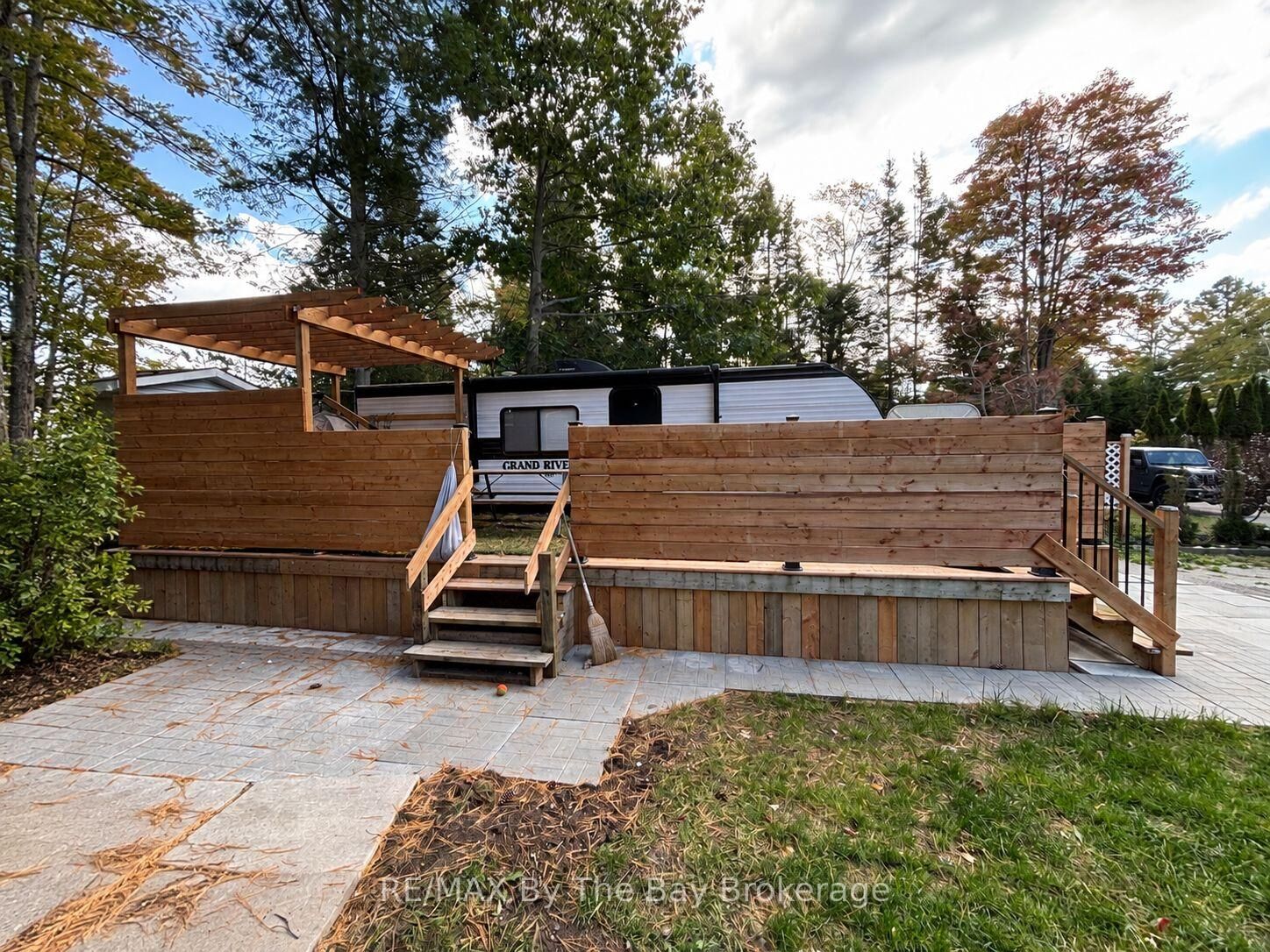 Property Photo:  85 Theme Park Drive 242  ON L9Z 1X7 