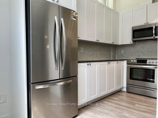 Property Photo: 100 Gloucester Street S 903 ON M4Y 1M1