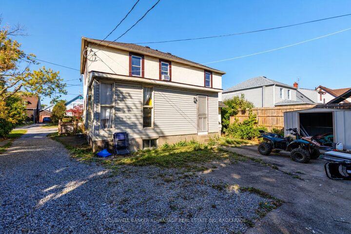 Property Photo:  428 Wallace Avenue N  ON L3B 1R2 