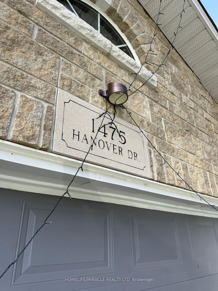 Property Photo: 1475 Hanover Drive ON K7P 0B9