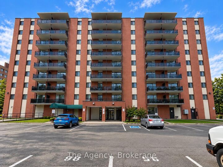 Property Photo:  45 Paisley Boulevard W 805  ON L5B 1E4 