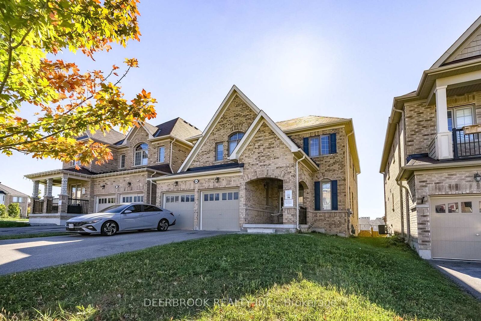 Property Photo:  1945 Douglas Langtree Drive  ON L1K 0Y6 