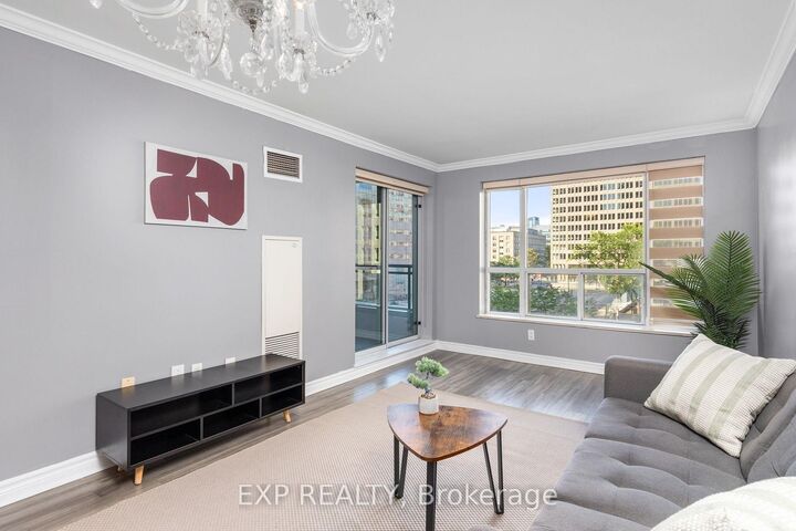 Property Photo:  889 Bay Street 409  ON M5S 3K5 