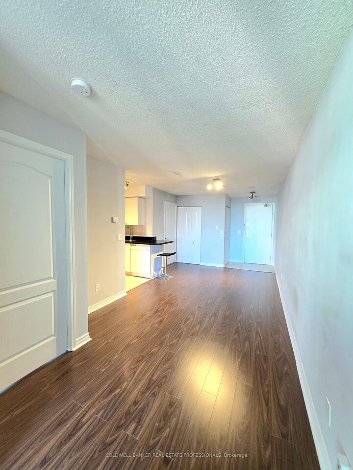 Property Photo: 17 Barberry Place 2006 ON M2K 3E2
