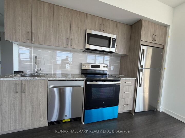 Property Photo: 4010 Eglinton Avenue W 2610 ON M9A 4M2