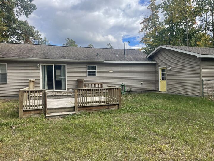 Property Photo: 3580 E Mullett Lake Road MI 49749