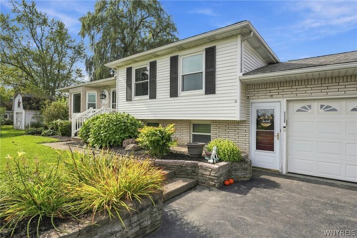 Property Photo: 3330 Bowen Road NY 14059