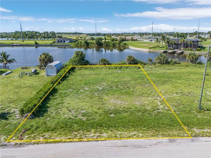 Property Photo:  1216 NW 9th St  FL 33993 