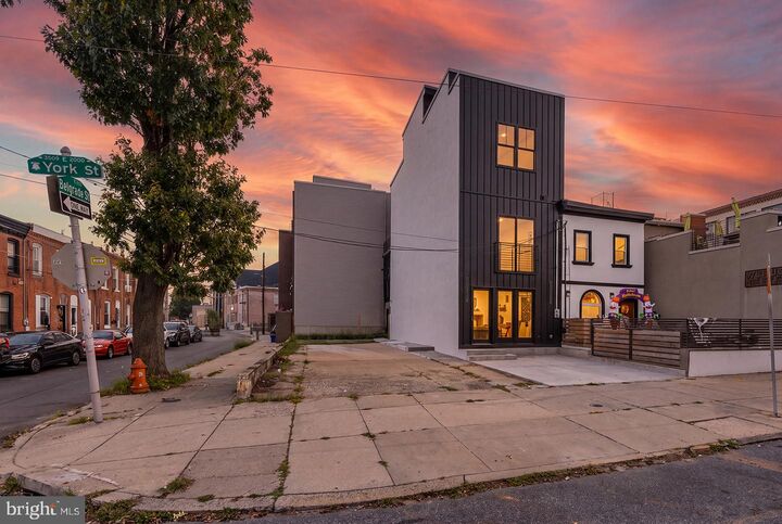 Property Photo: 2506 E York Street PA 19125