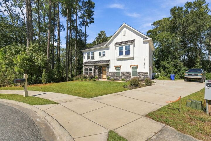 Property Photo:  1004 Maccoa Dr.  SC 29526 