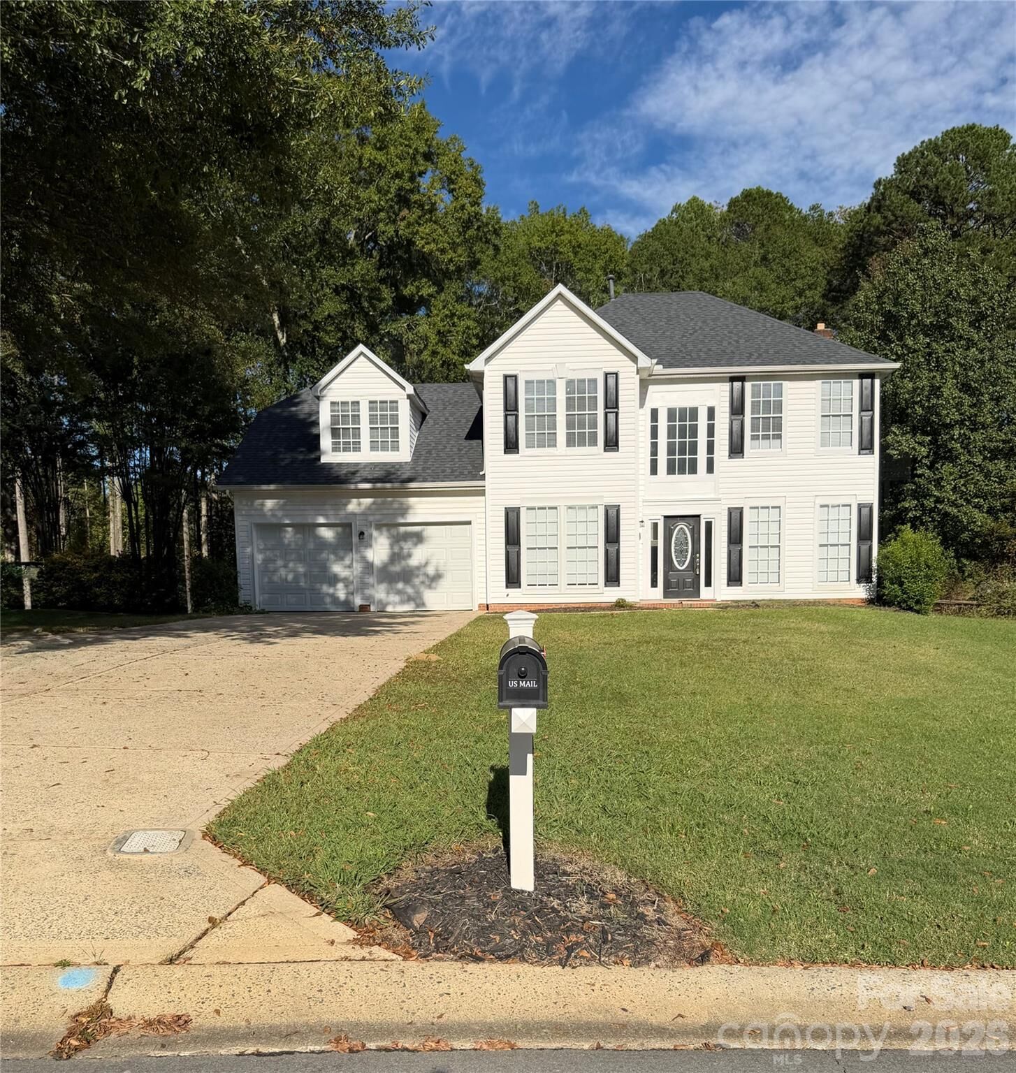 Property Photo:  10904 Delsing Court  NC 28214 