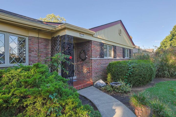 Property Photo: 4239 Marcrest Drive OH 45211