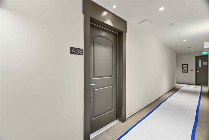 Property Photo:  14588 McDougall Drive 408  BC V4P 0H1 