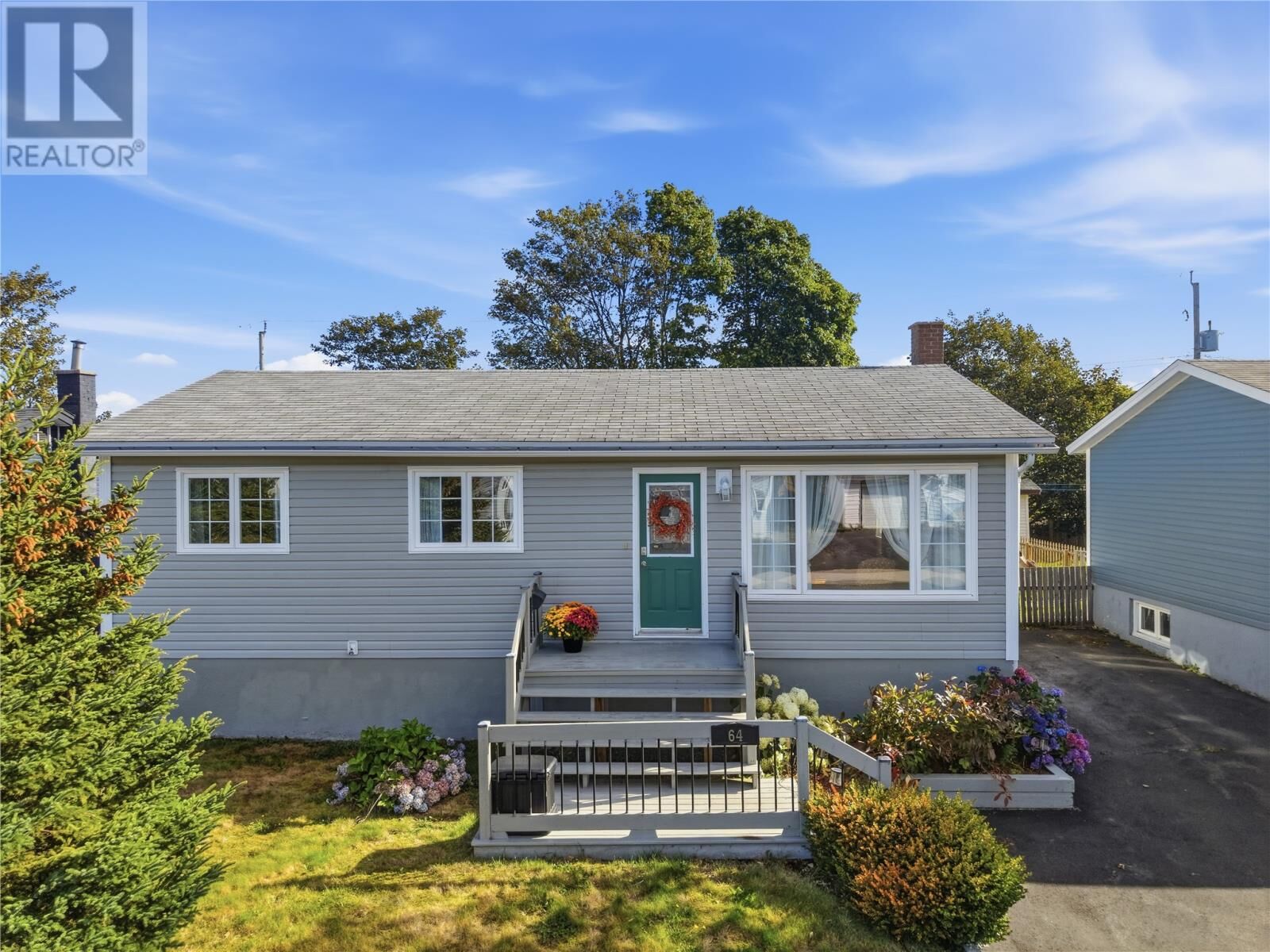 Property Photo:  64 Fourth Street  NL A1N 2B5 